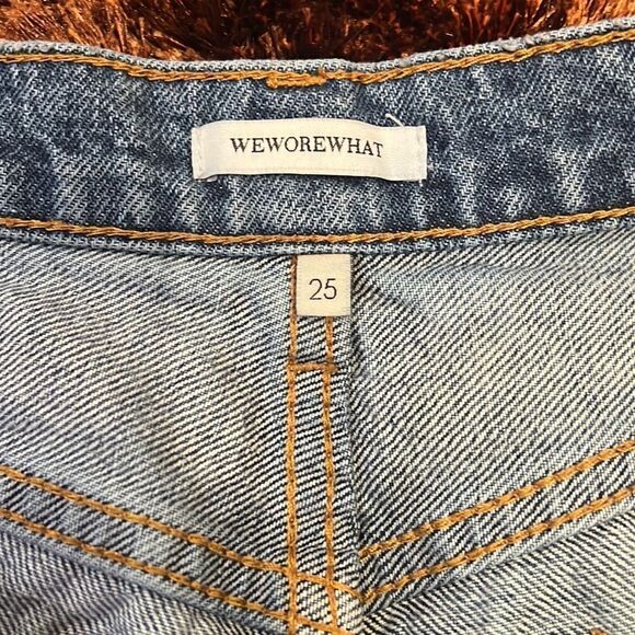 WeWoreWhat Exposed Button Distressed Denim Shorts 25 - Picture 3 of 4